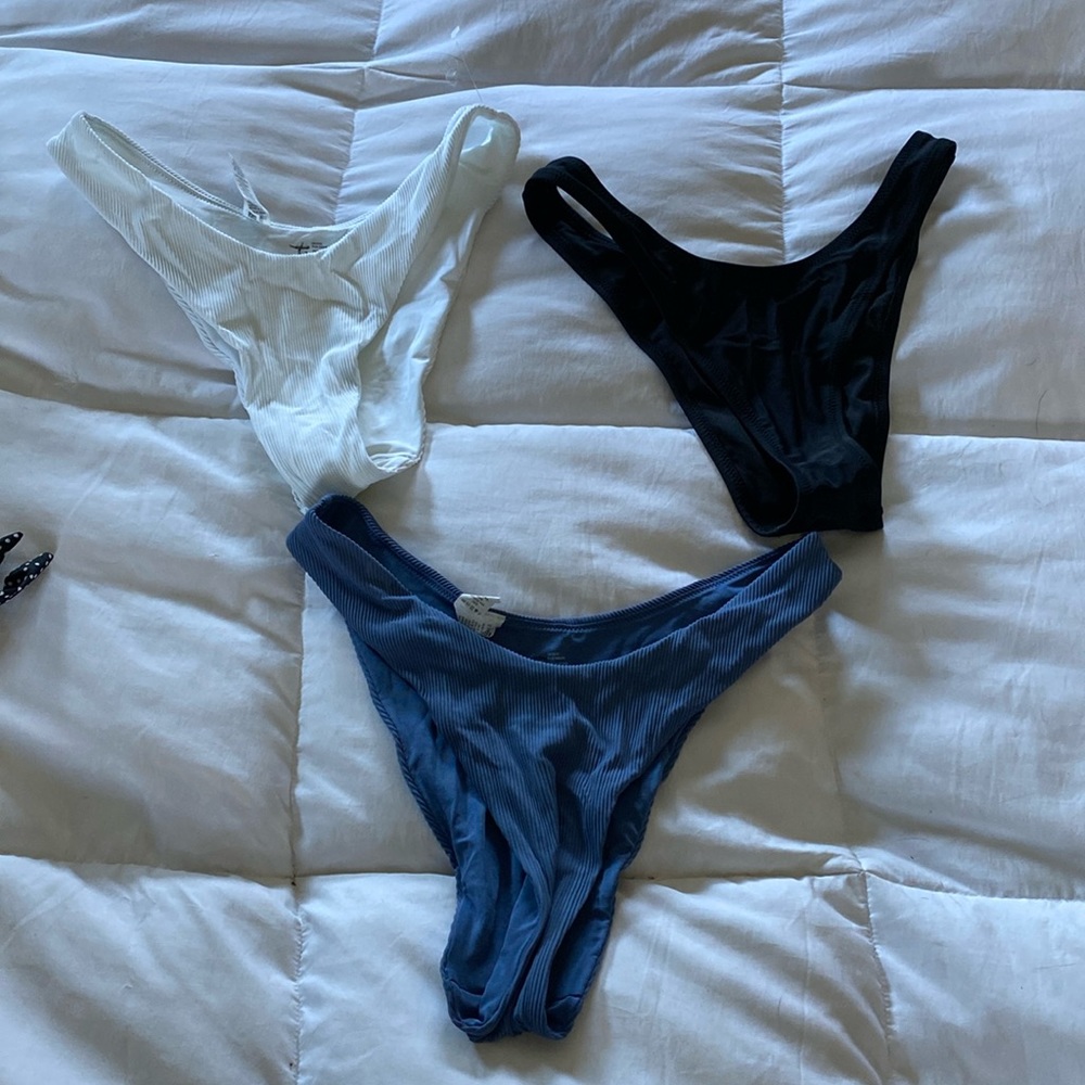 Aerie high cheeky bathing suit bottoms price is for all three 2 medium 1 large